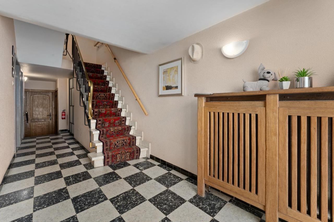 Ruime Woning 10P Met Zonnige Tuin & Nabij Strand 布兰肯贝赫 外观 照片