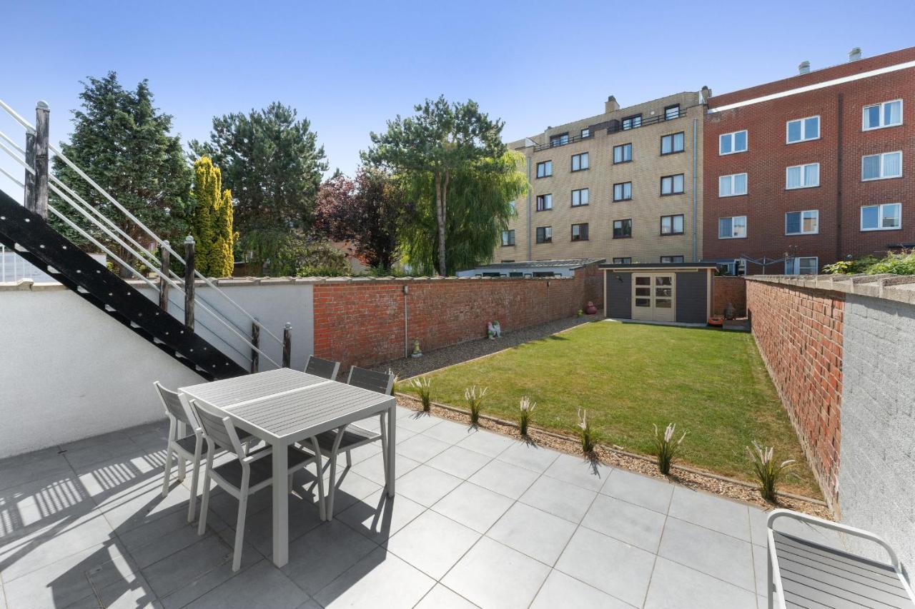 Ruime Woning 10P Met Zonnige Tuin & Nabij Strand 布兰肯贝赫 外观 照片