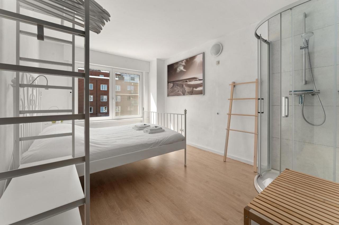 Ruime Woning 10P Met Zonnige Tuin & Nabij Strand 布兰肯贝赫 外观 照片